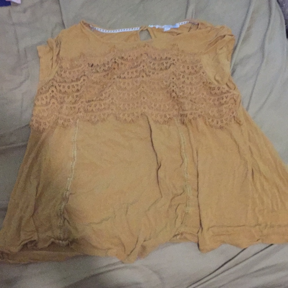 Clothes - Picture 6 of 16